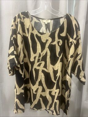 Umgee Black & Cream Abstract Short Sleeve Tee
